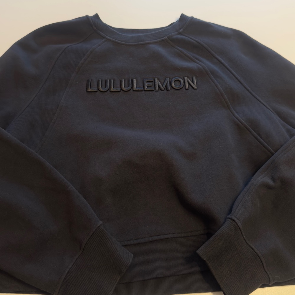 Black lululemon crewneck